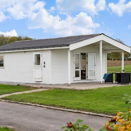 Immaculate 2-Bed House At The Beach 12H Brenderup Exterior foto